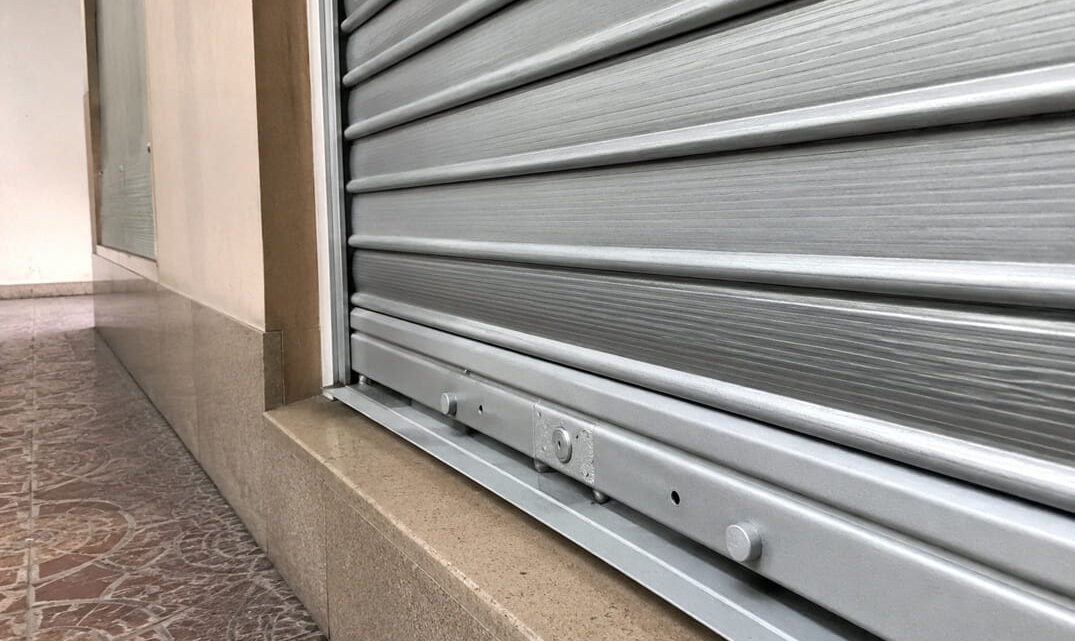 Reparación de puertas de garaje en La Eliana